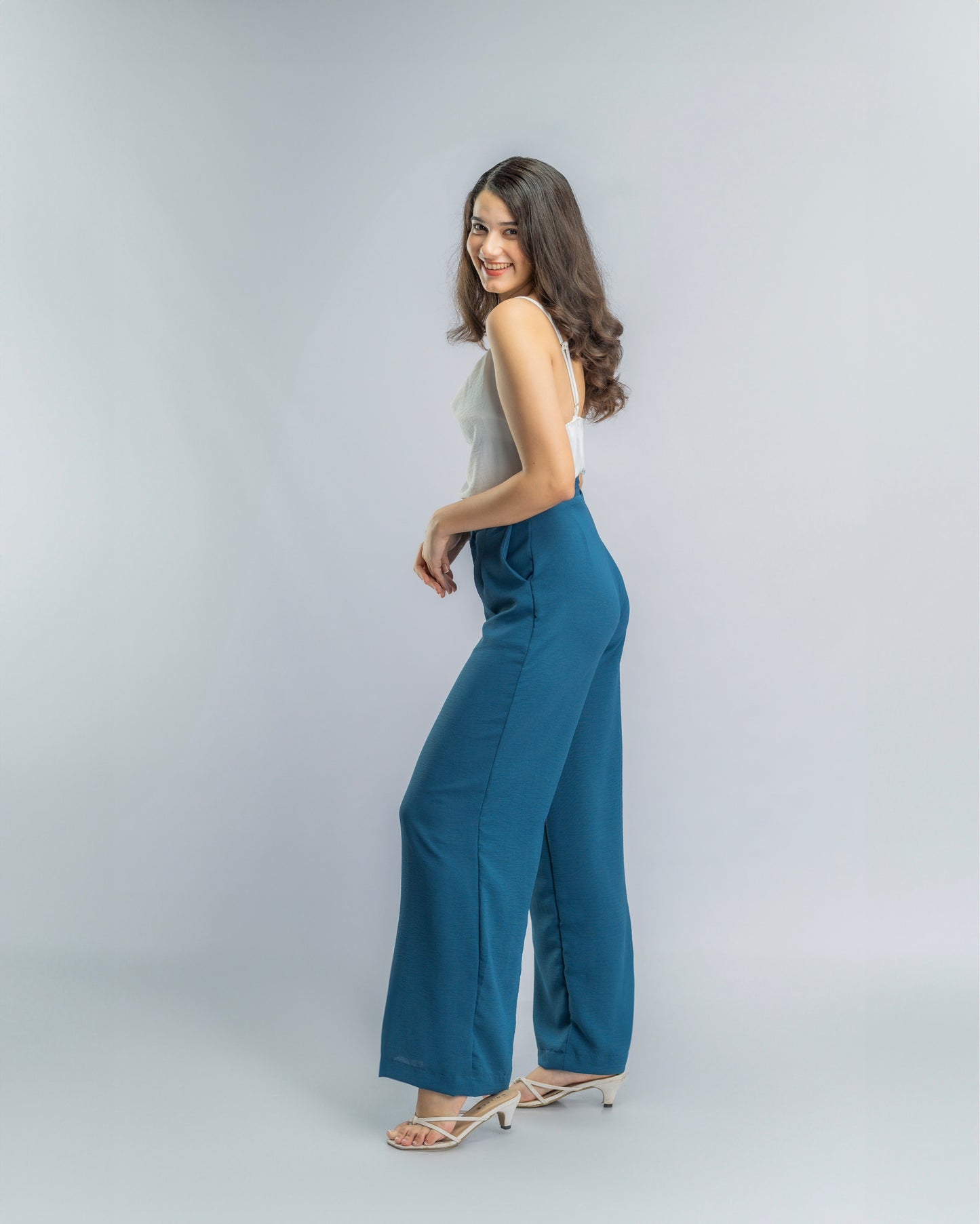 Blue pleated pant