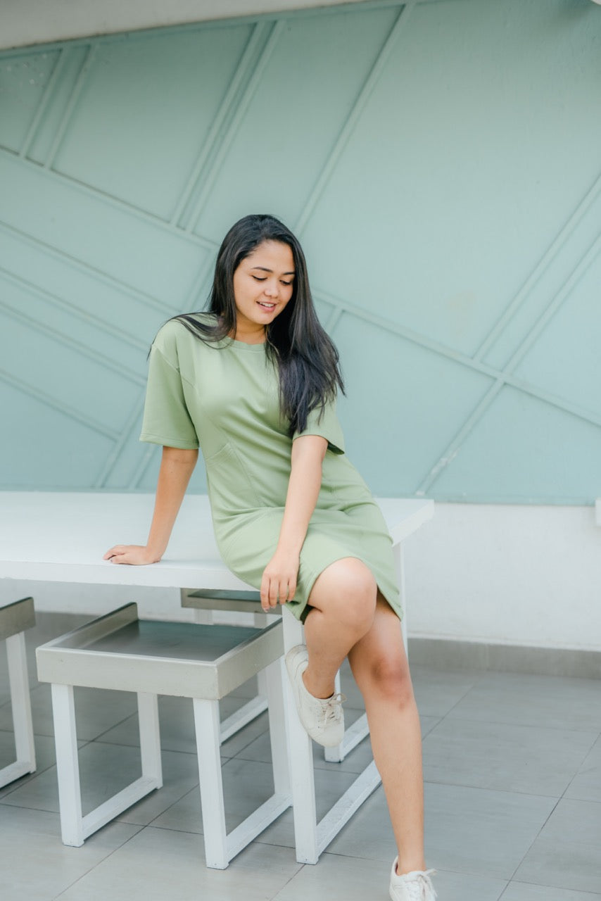 Green T shirt dress