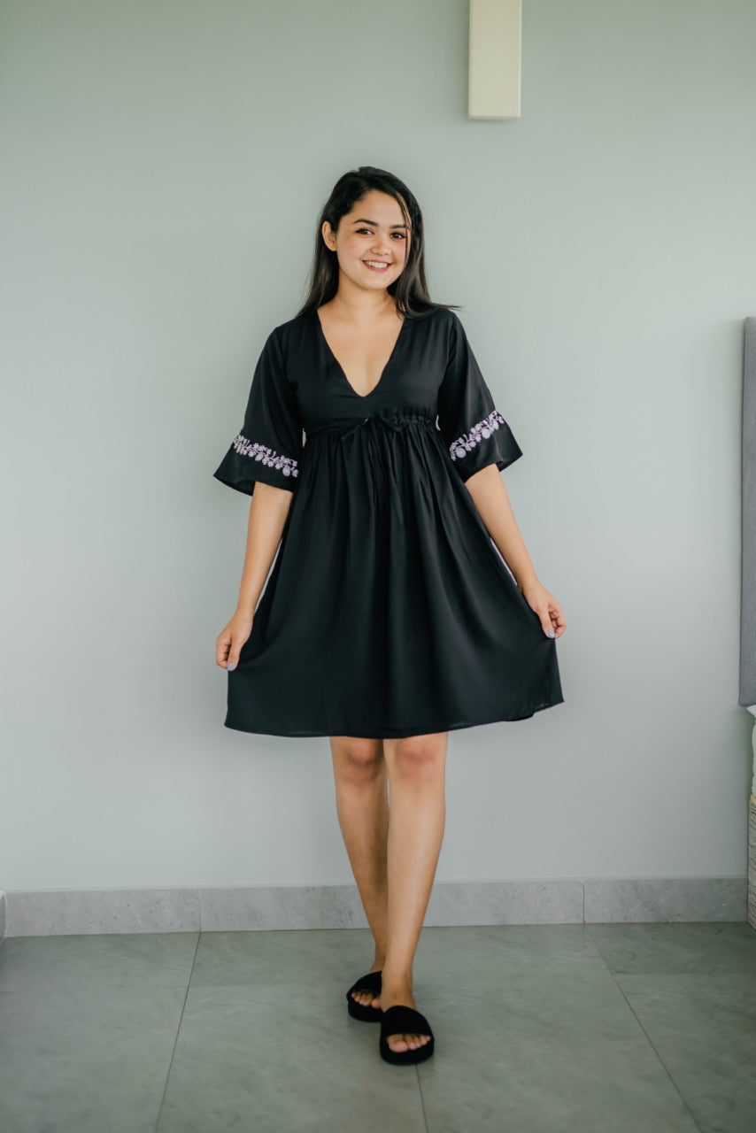 Relax fit tiered embroidered midi dress