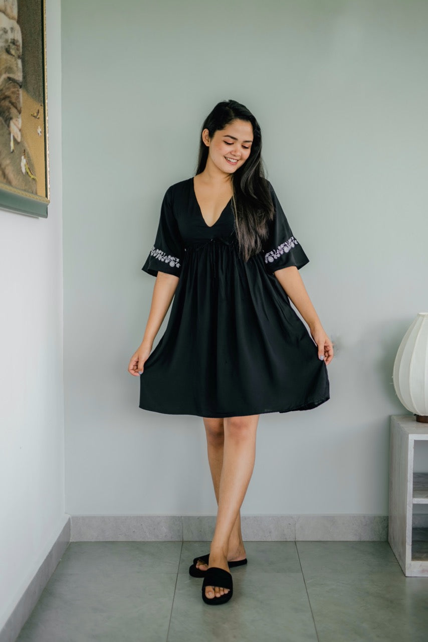 Relax fit tiered embroidered midi dress