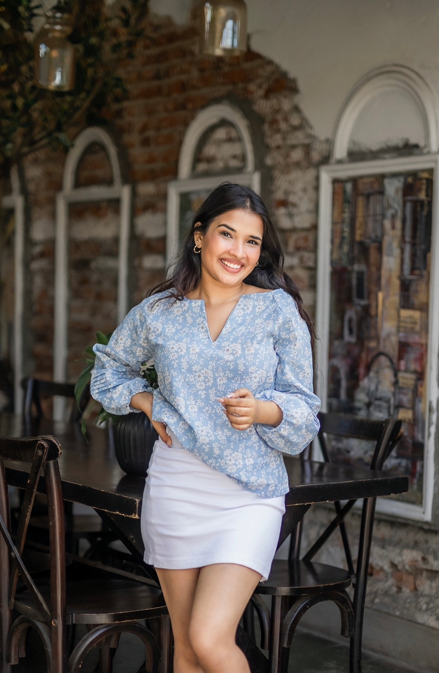 Floral balloon sleeved top