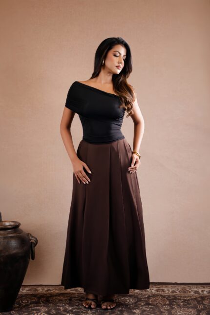 Amara pleated skirt